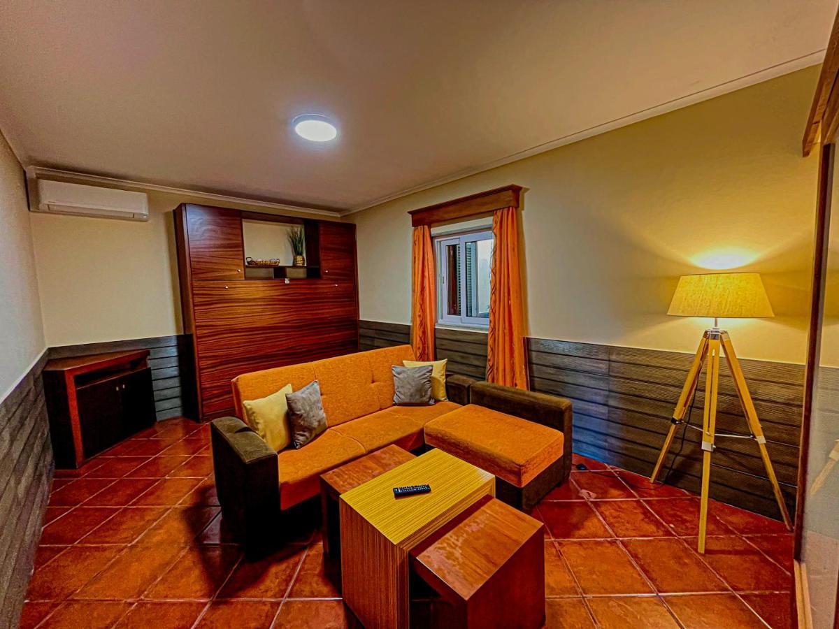 Casinha Dos Cubos Villa Geres Eksteriør billede