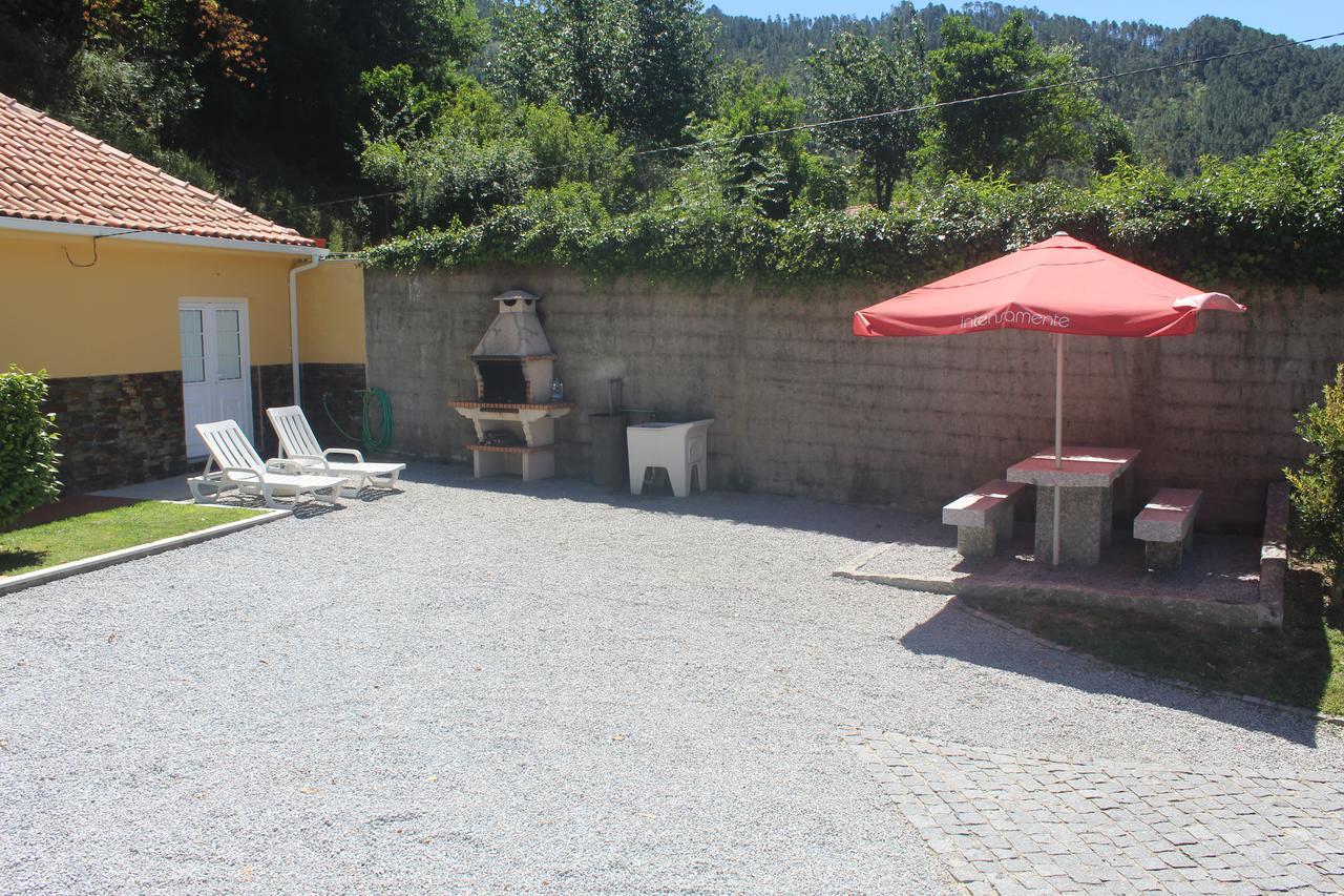Casinha Dos Cubos Villa Geres Eksteriør billede